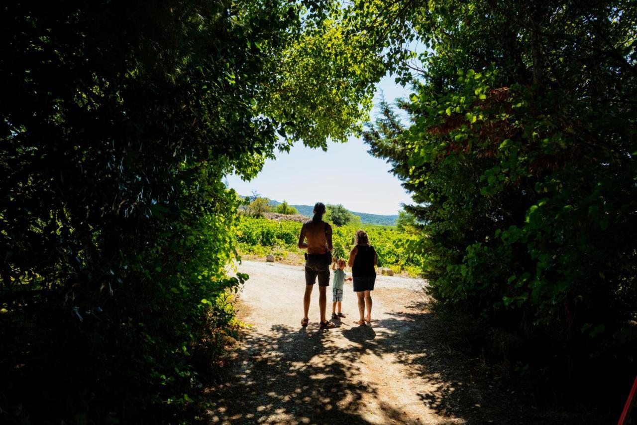 Camping la Peiriere Tuchan Bagian luar foto