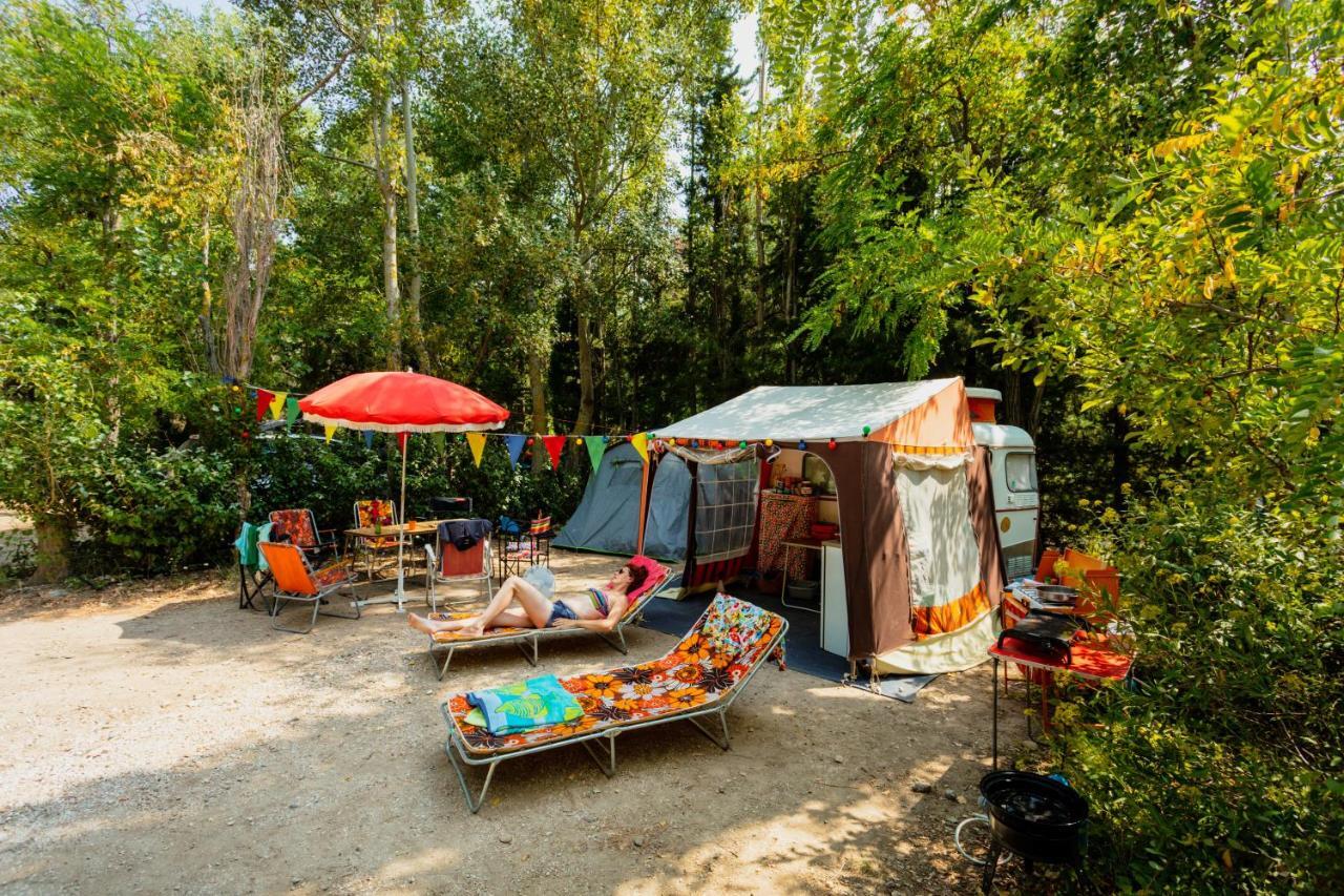 Camping la Peiriere Tuchan Bagian luar foto