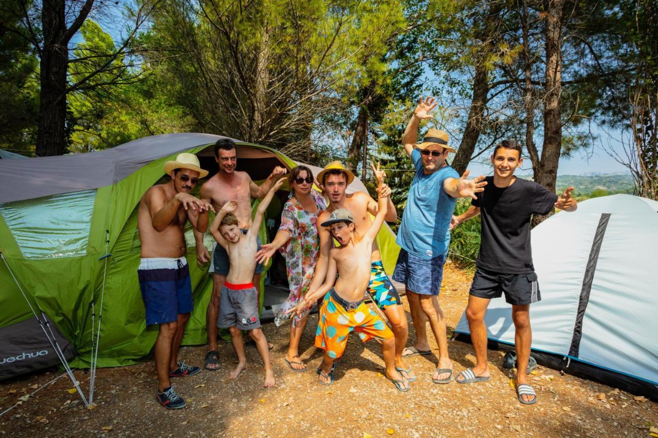 Camping la Peiriere Tuchan Bagian luar foto